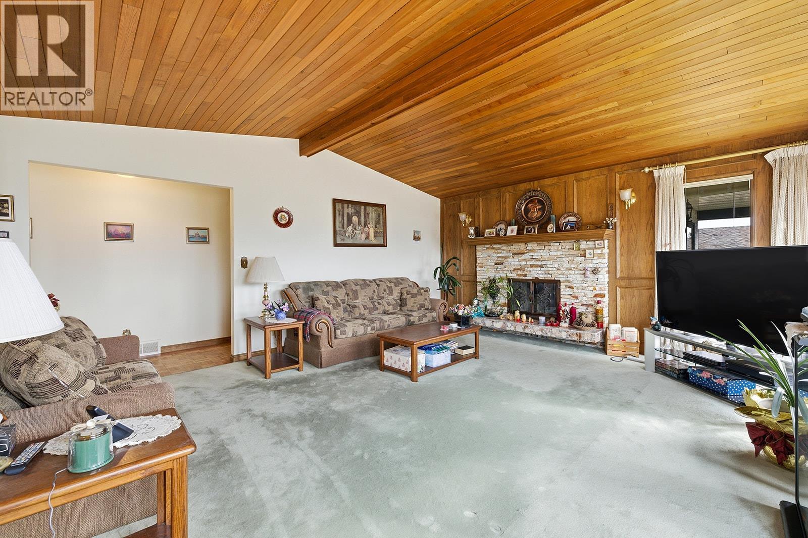 845 Mount Royal Drive, Kelowna