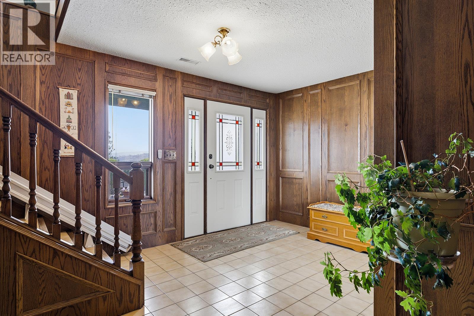 845 Mount Royal Drive, Kelowna