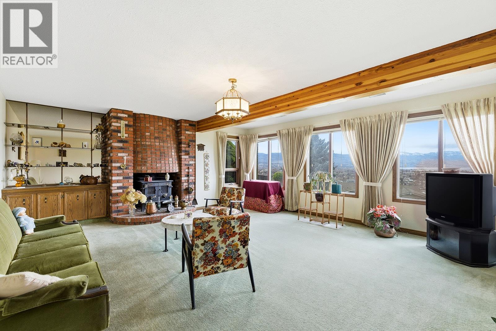 845 Mount Royal Drive, Kelowna