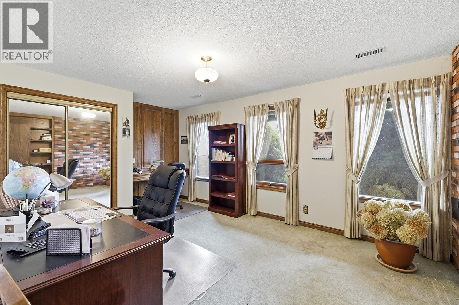 845 Mount Royal Drive, Kelowna