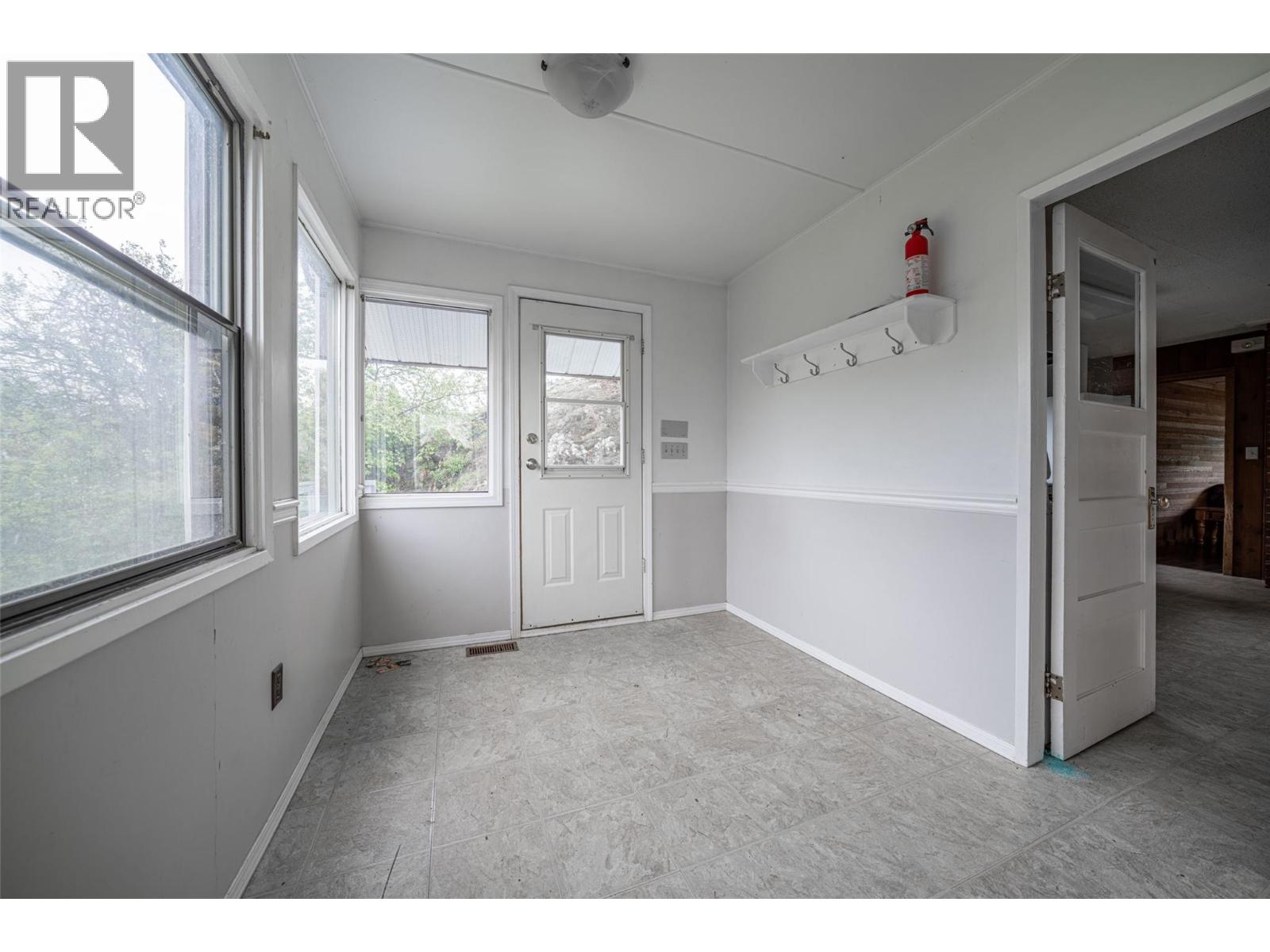 10091 6 Highway, Vernon