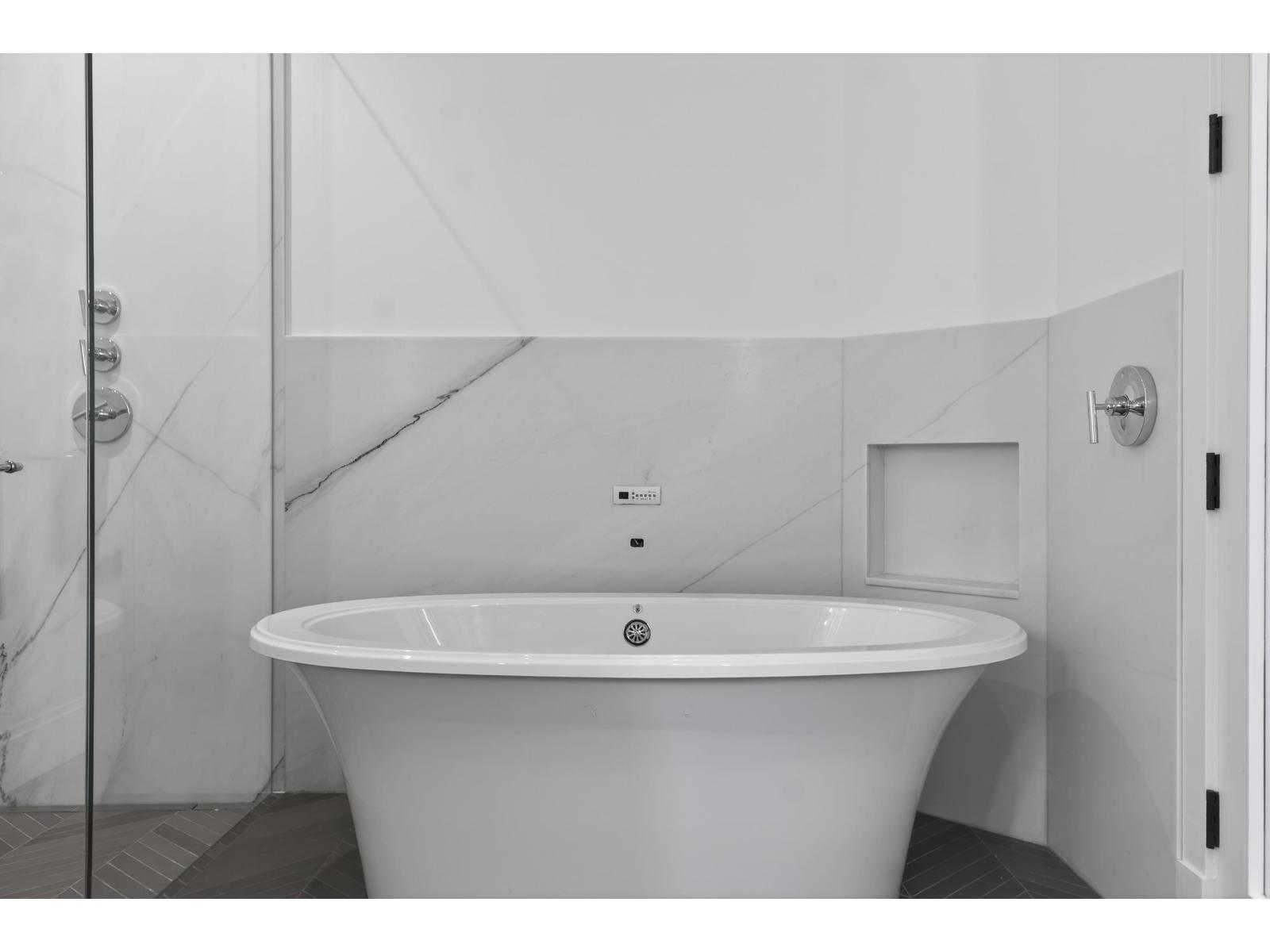 20055 2 AVENUE, Langley