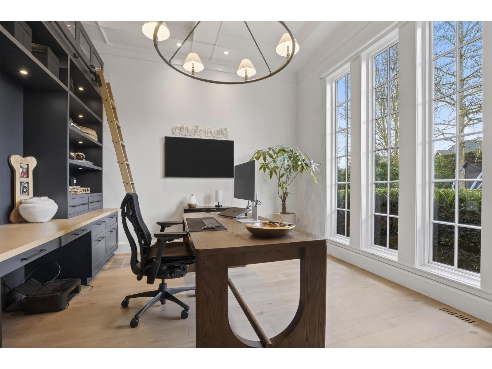 20055 2 AVENUE, Langley