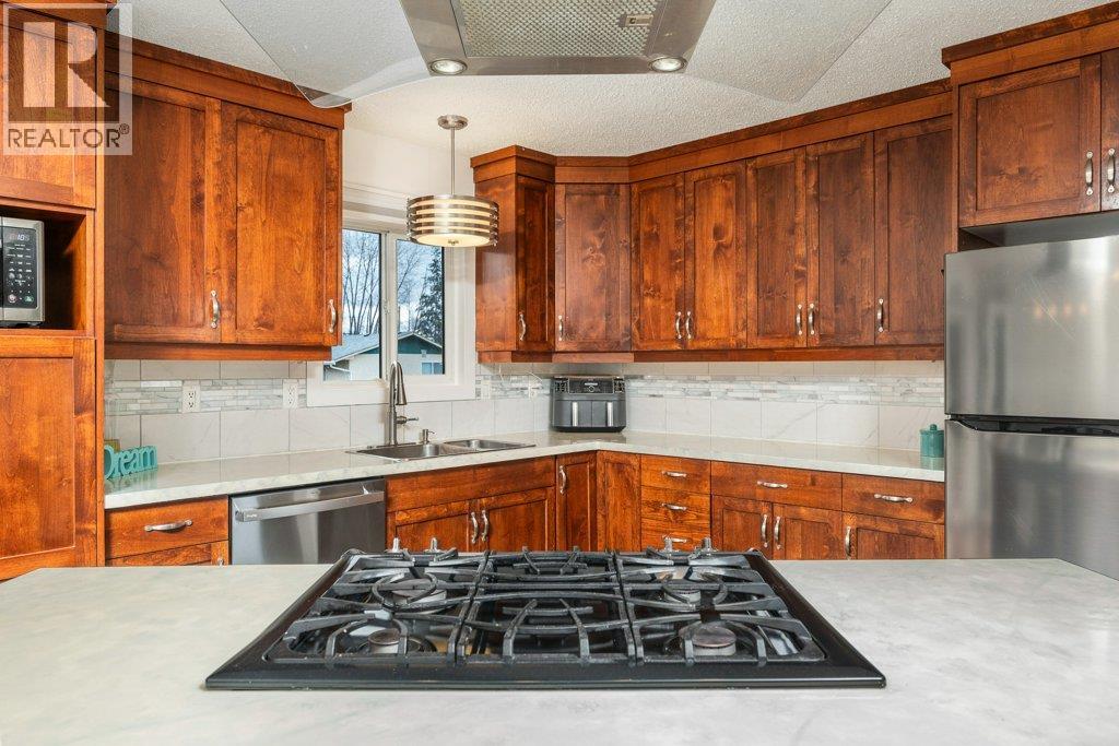 3211 Esquire Road, Ellison