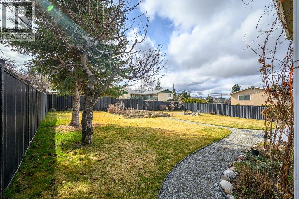 3211 Esquire Road, Ellison