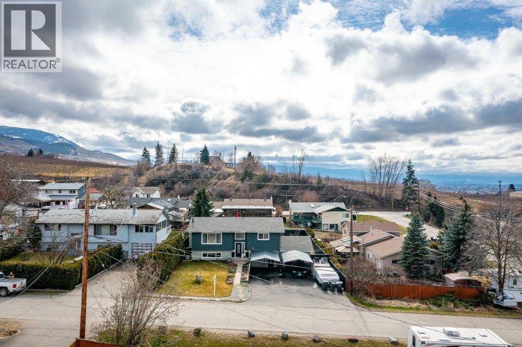 3211 Esquire Road, Ellison