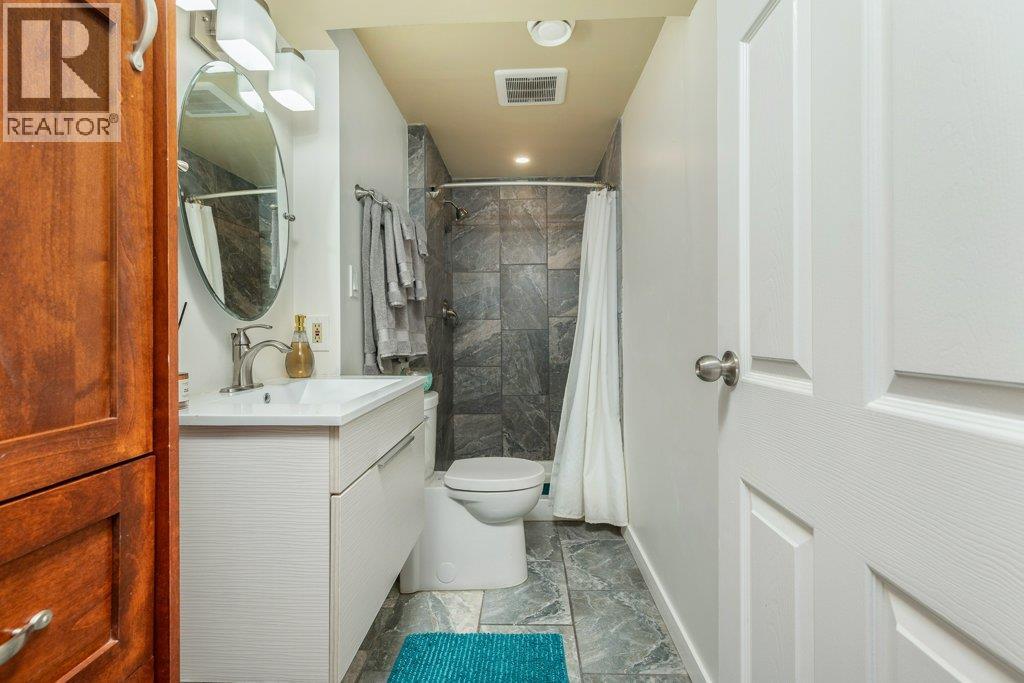 3211 Esquire Road, Ellison