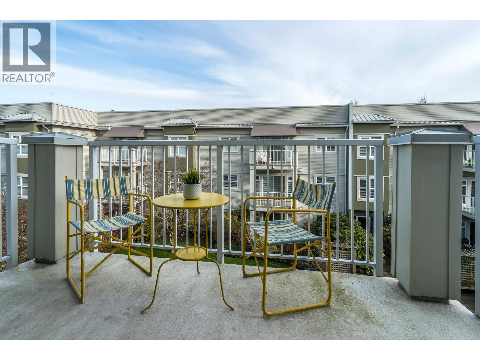 305 4728 53 STREET, Delta