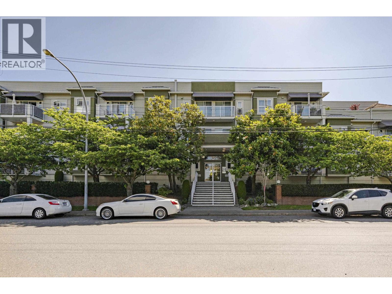 305 4728 53 STREET, Delta