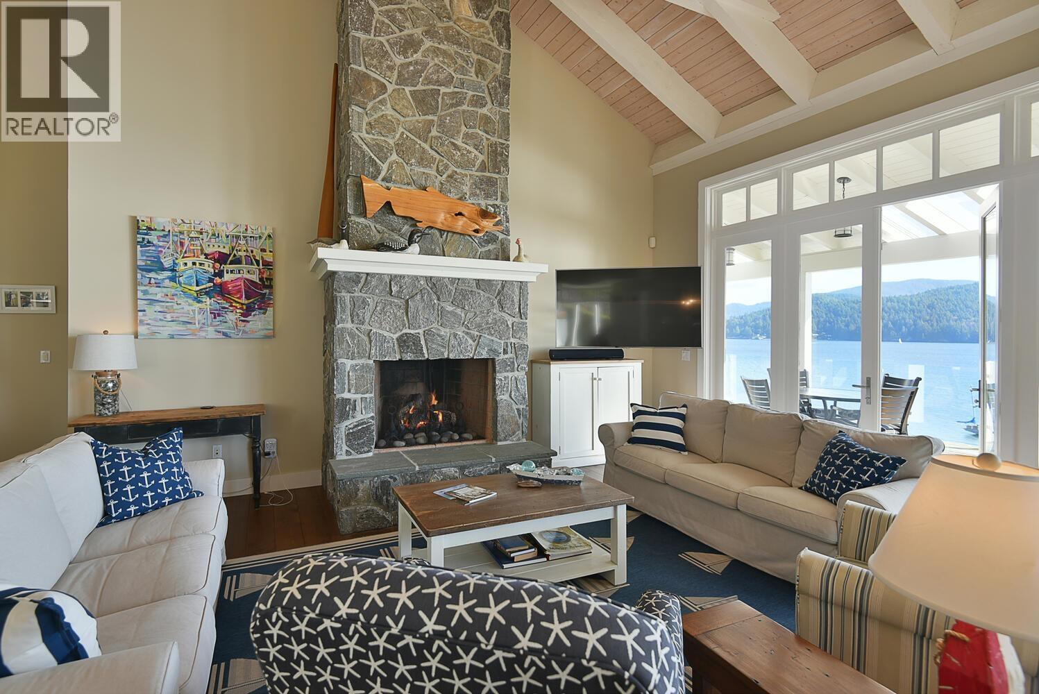 894 MARINE DRIVE, Gibsons