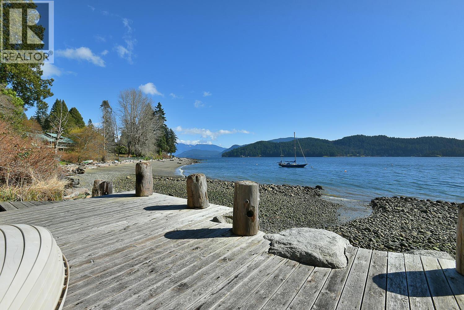 894 MARINE DRIVE, Gibsons