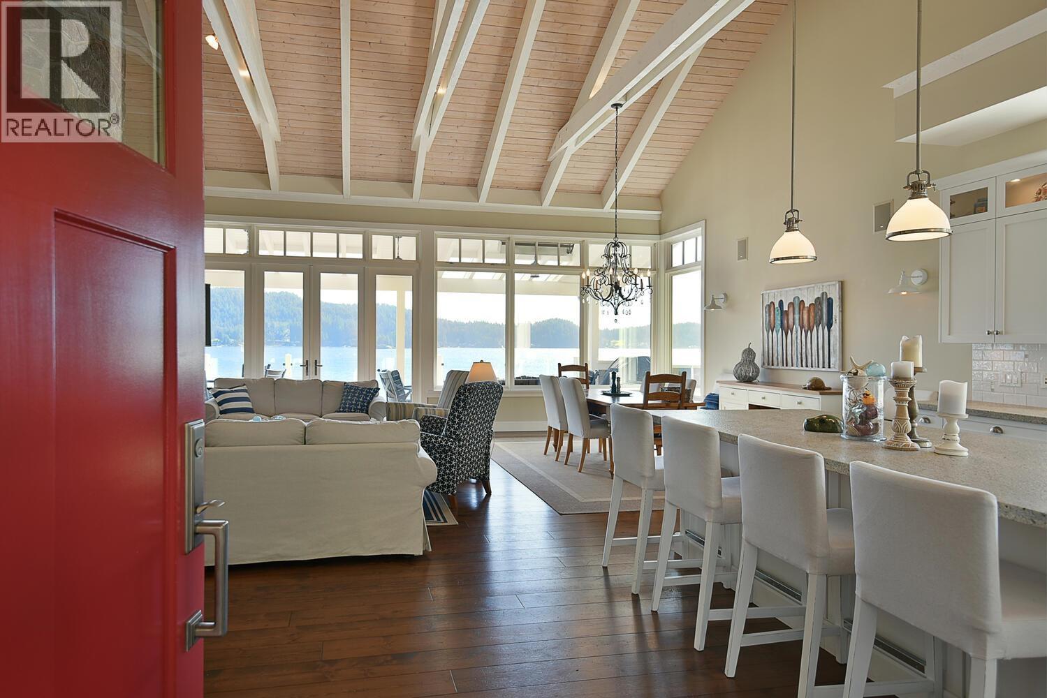 894 MARINE DRIVE, Gibsons