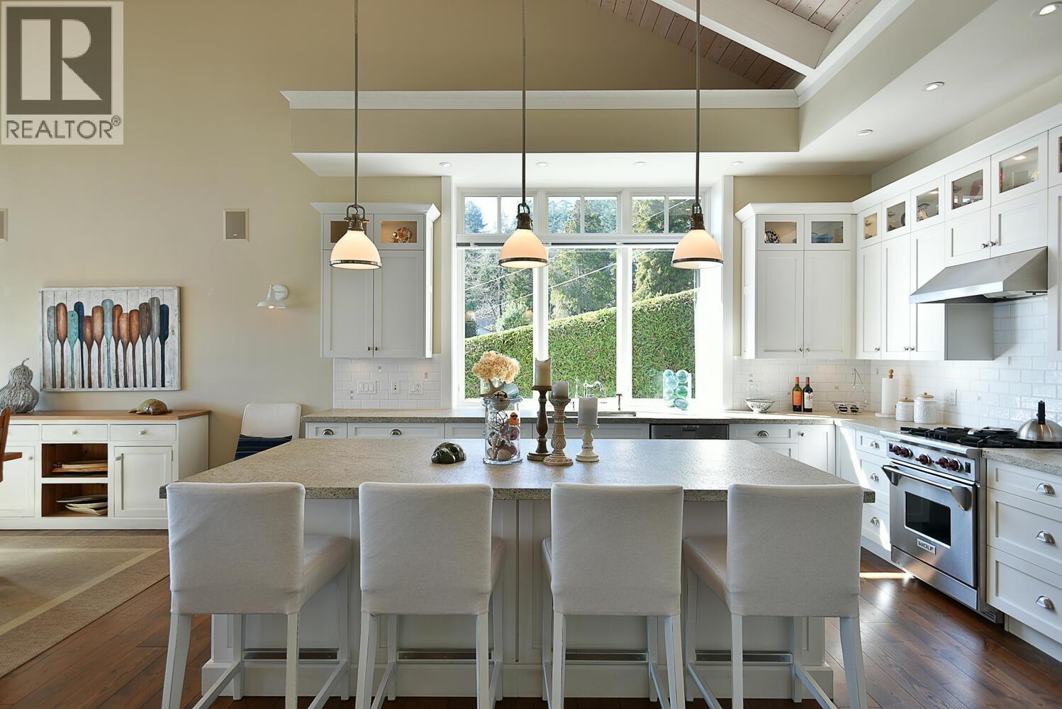 894 MARINE DRIVE, Gibsons