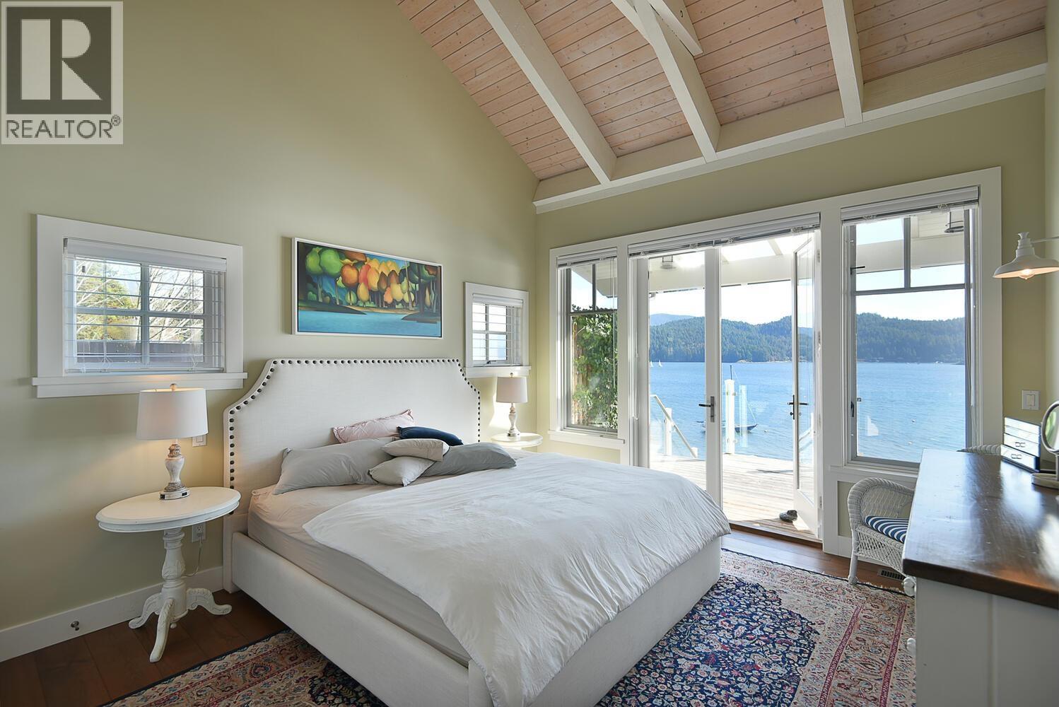 894 MARINE DRIVE, Gibsons