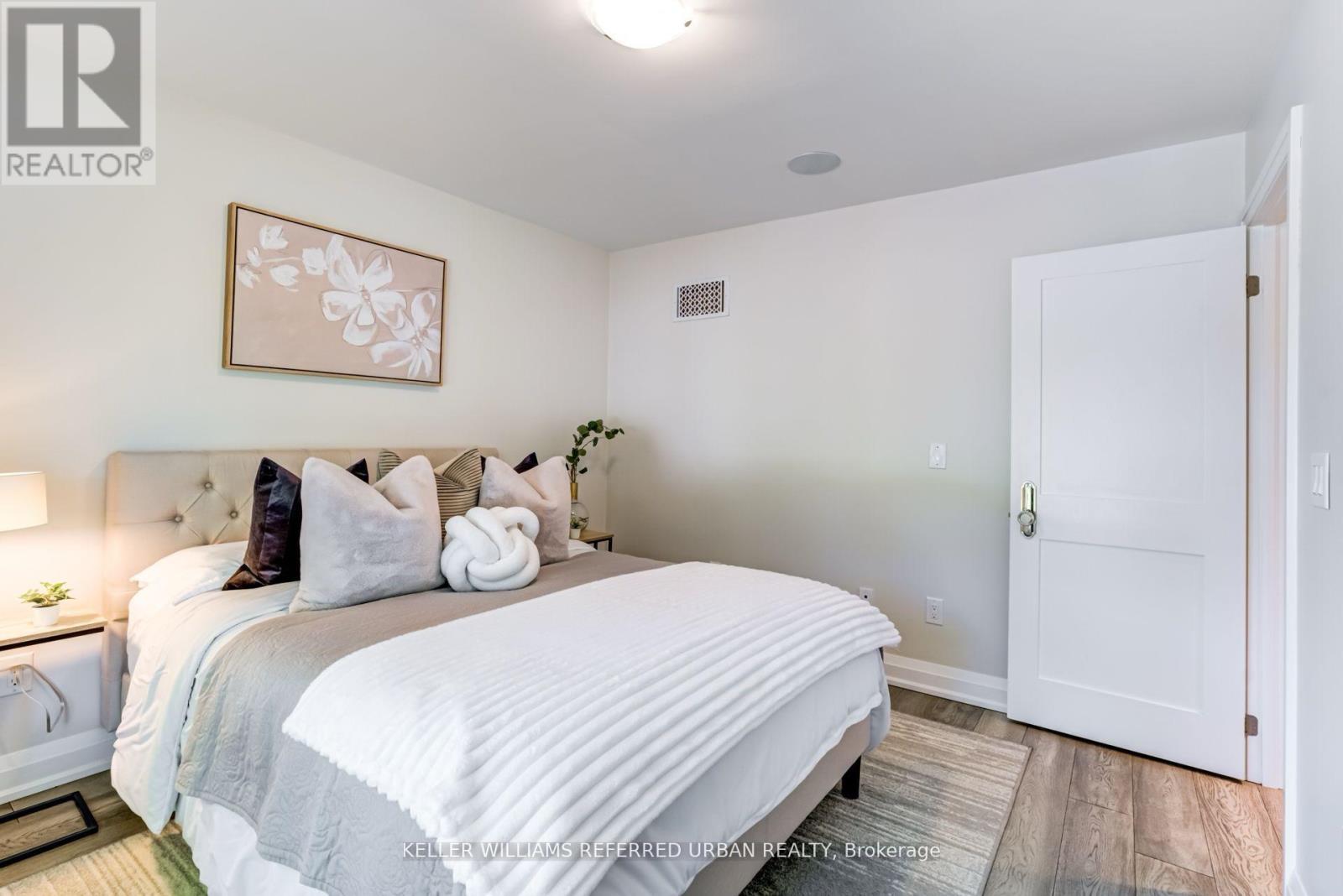 399 LAKE PROMENADE - 45