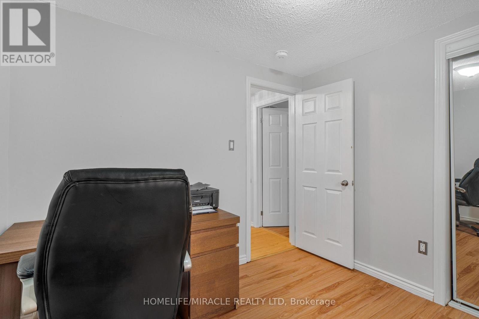 2 ENVOY BOULEVARD - 16