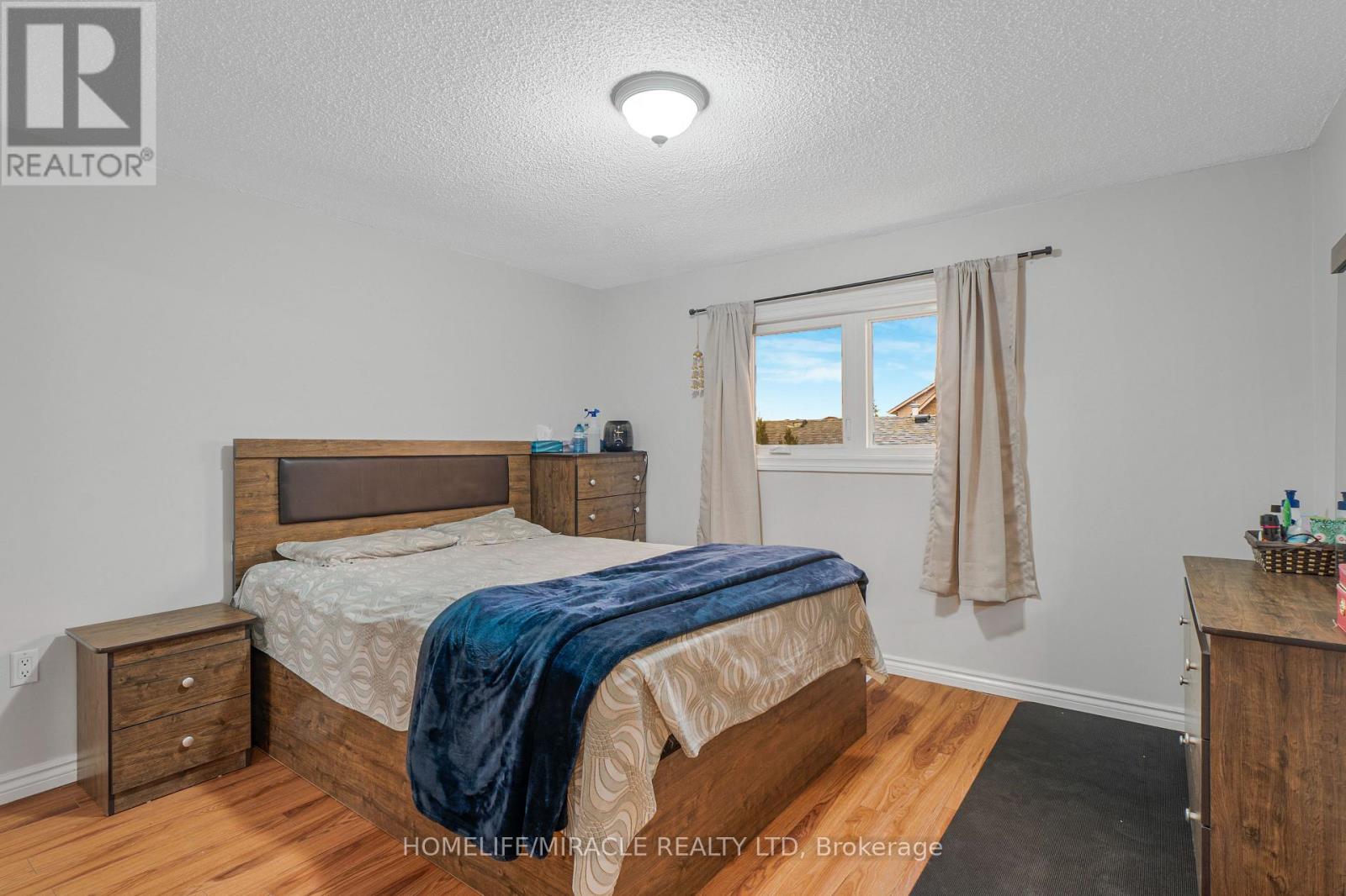 2 ENVOY BOULEVARD - 19