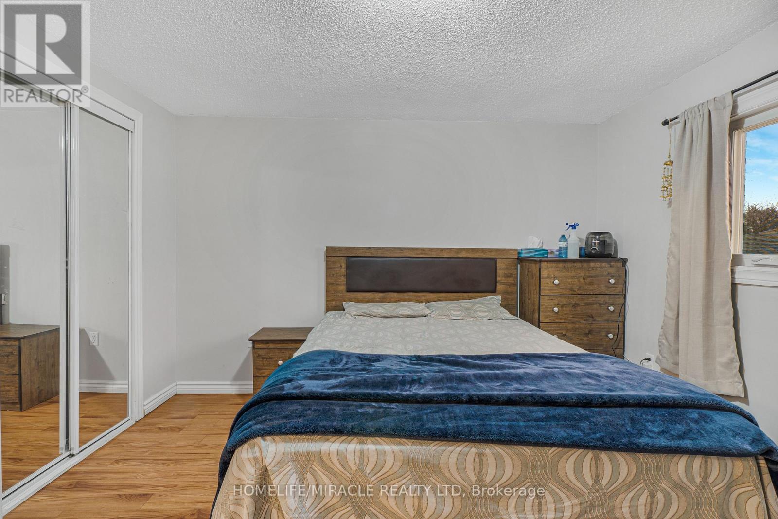 2 ENVOY BOULEVARD - 21
