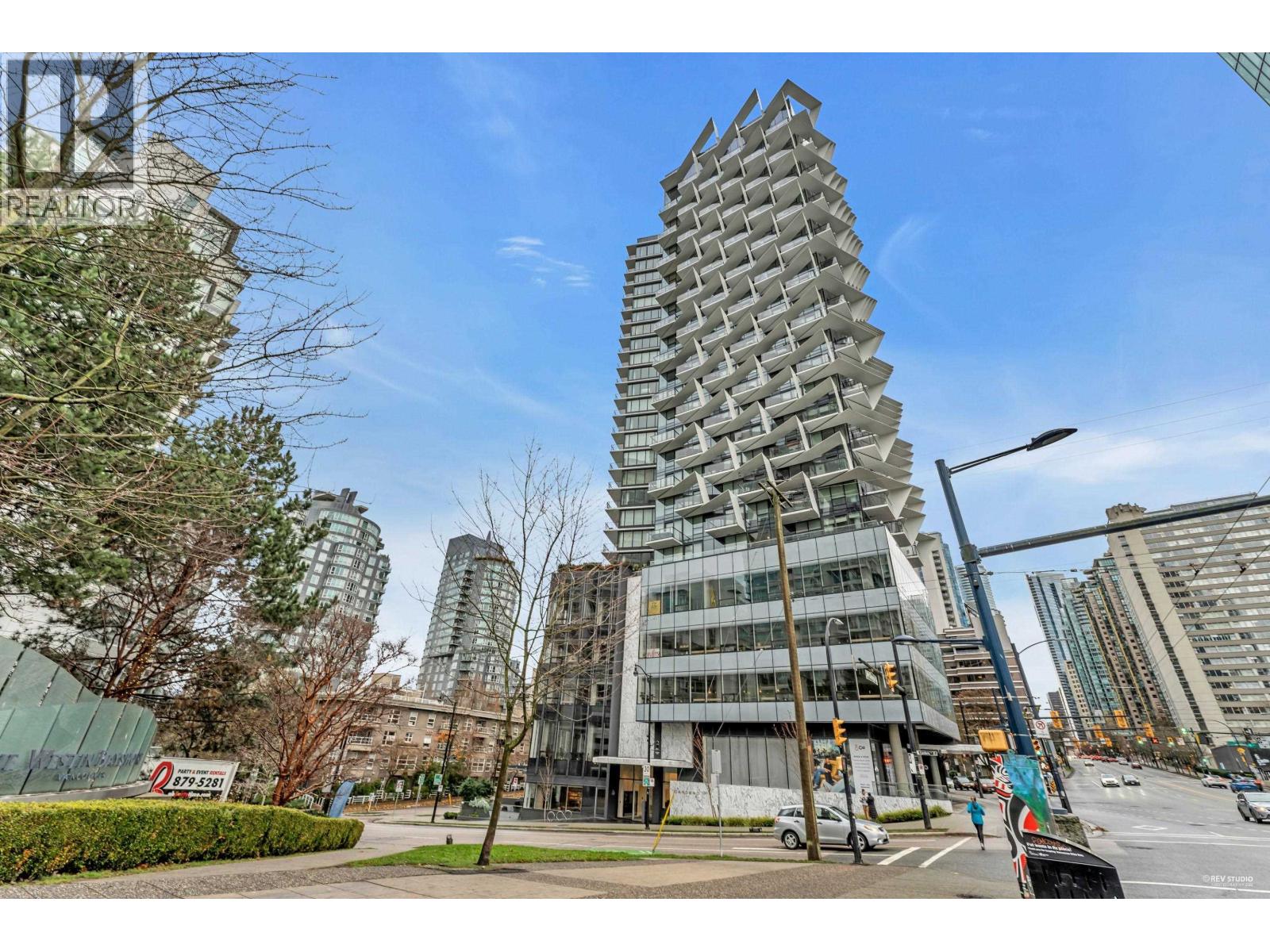 2001 620 CARDERO STREET, Vancouver