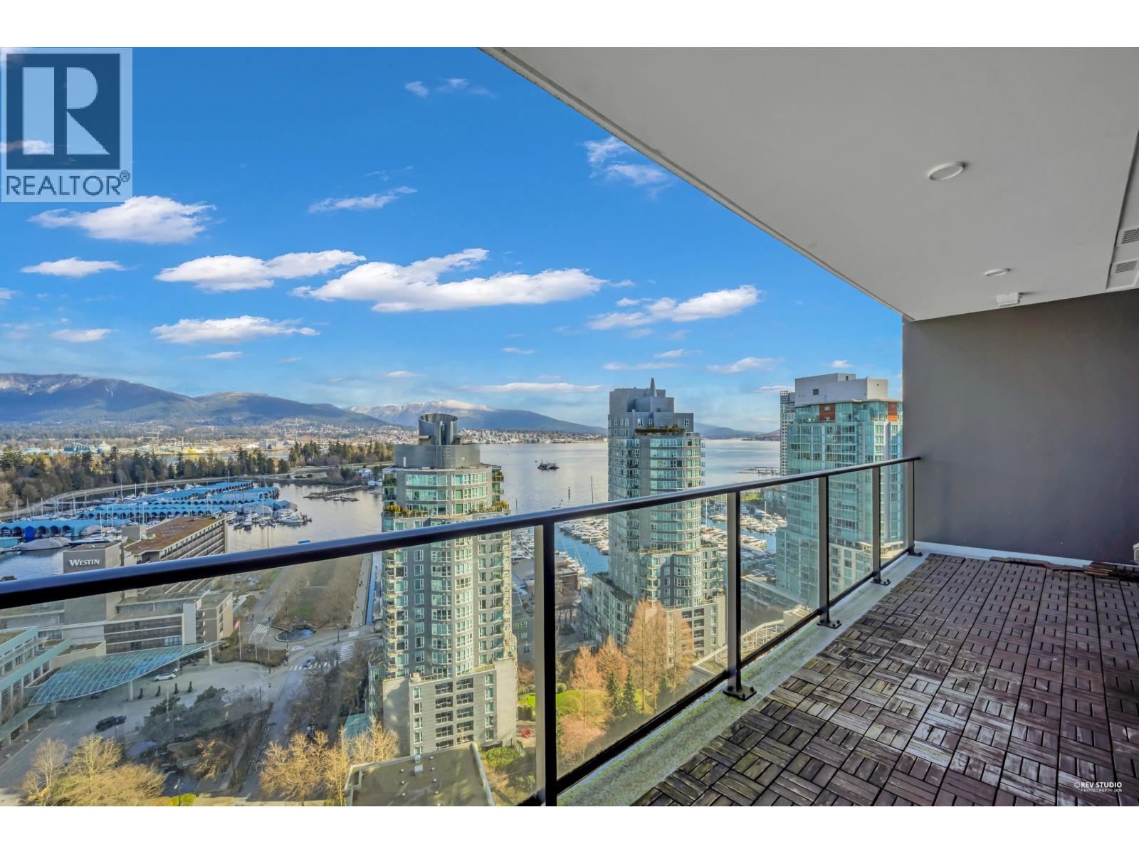 2001 620 CARDERO STREET, Vancouver