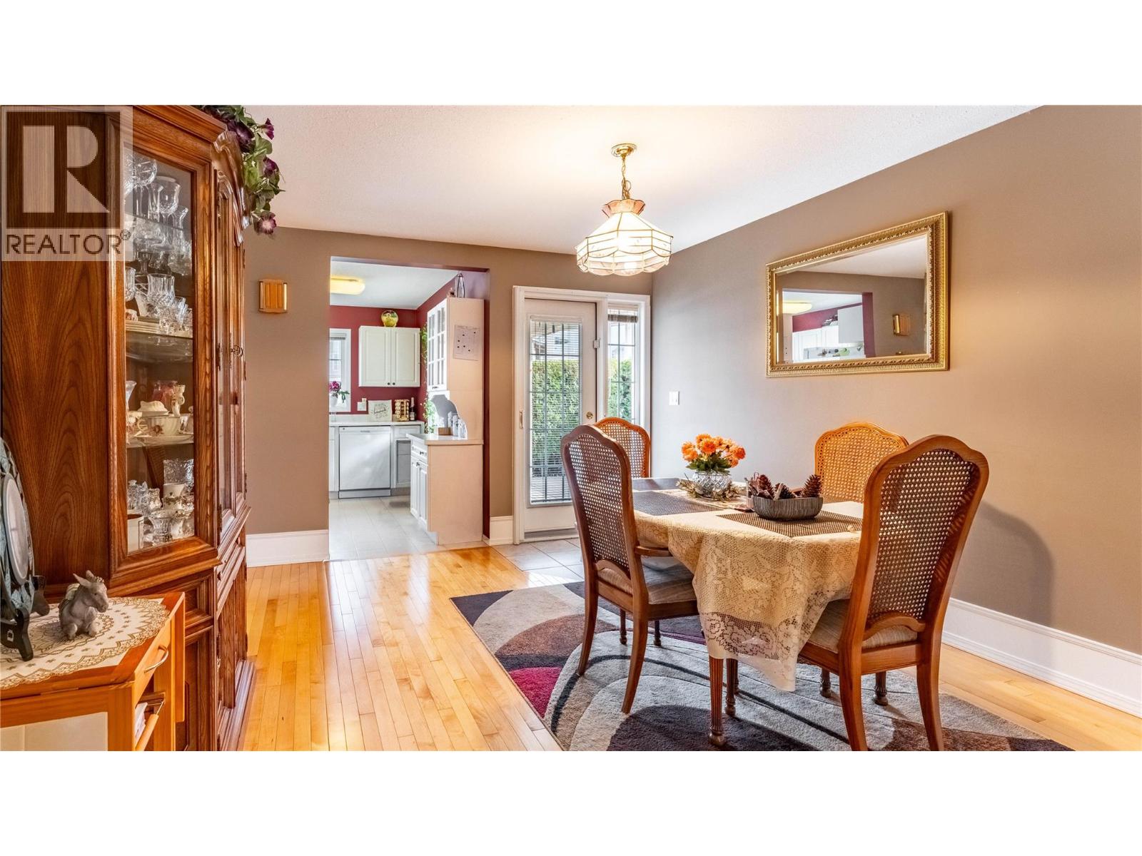 #37 310 6TH AVENUE S - 12