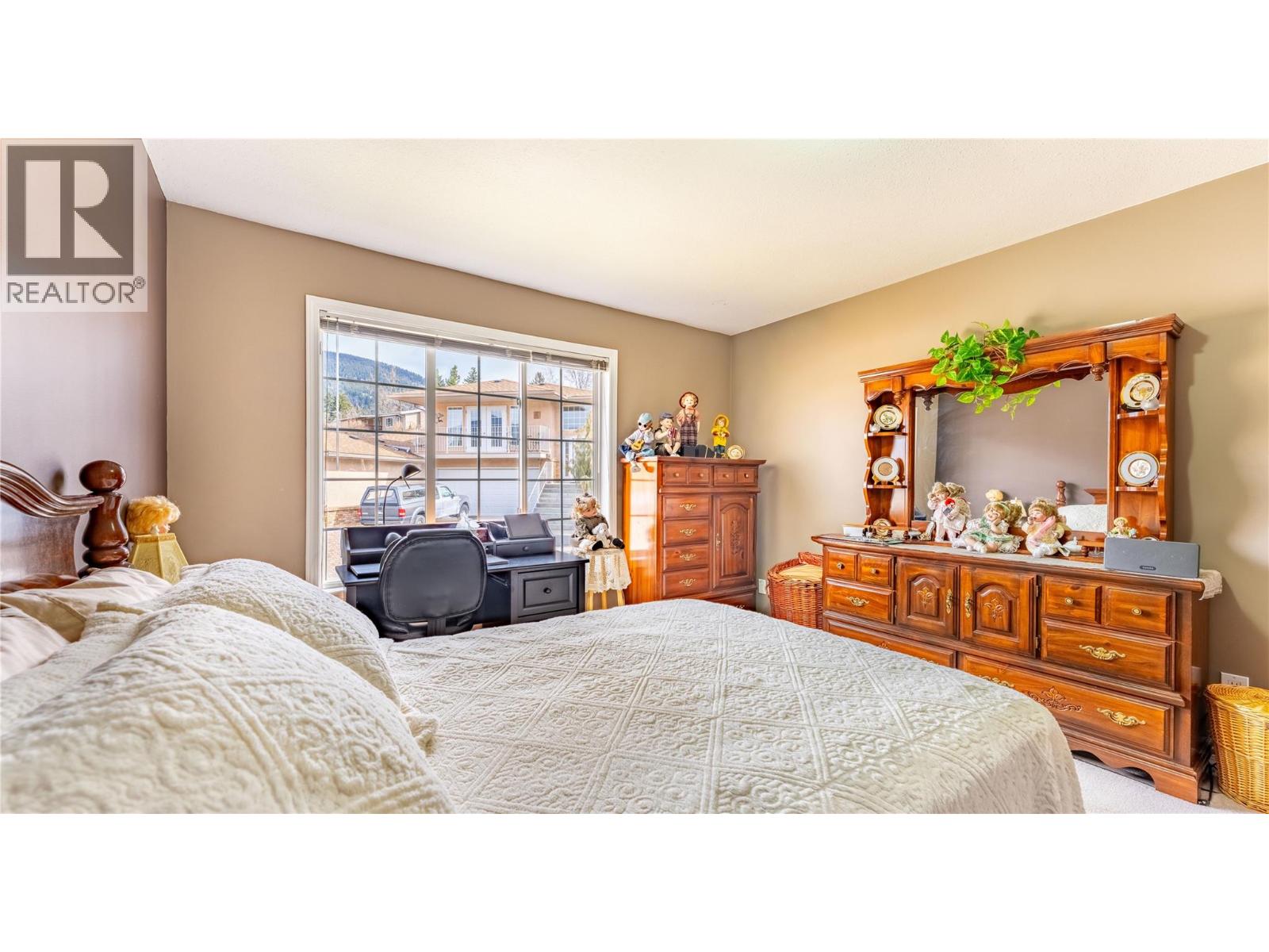 #37 310 6TH AVENUE S - 17