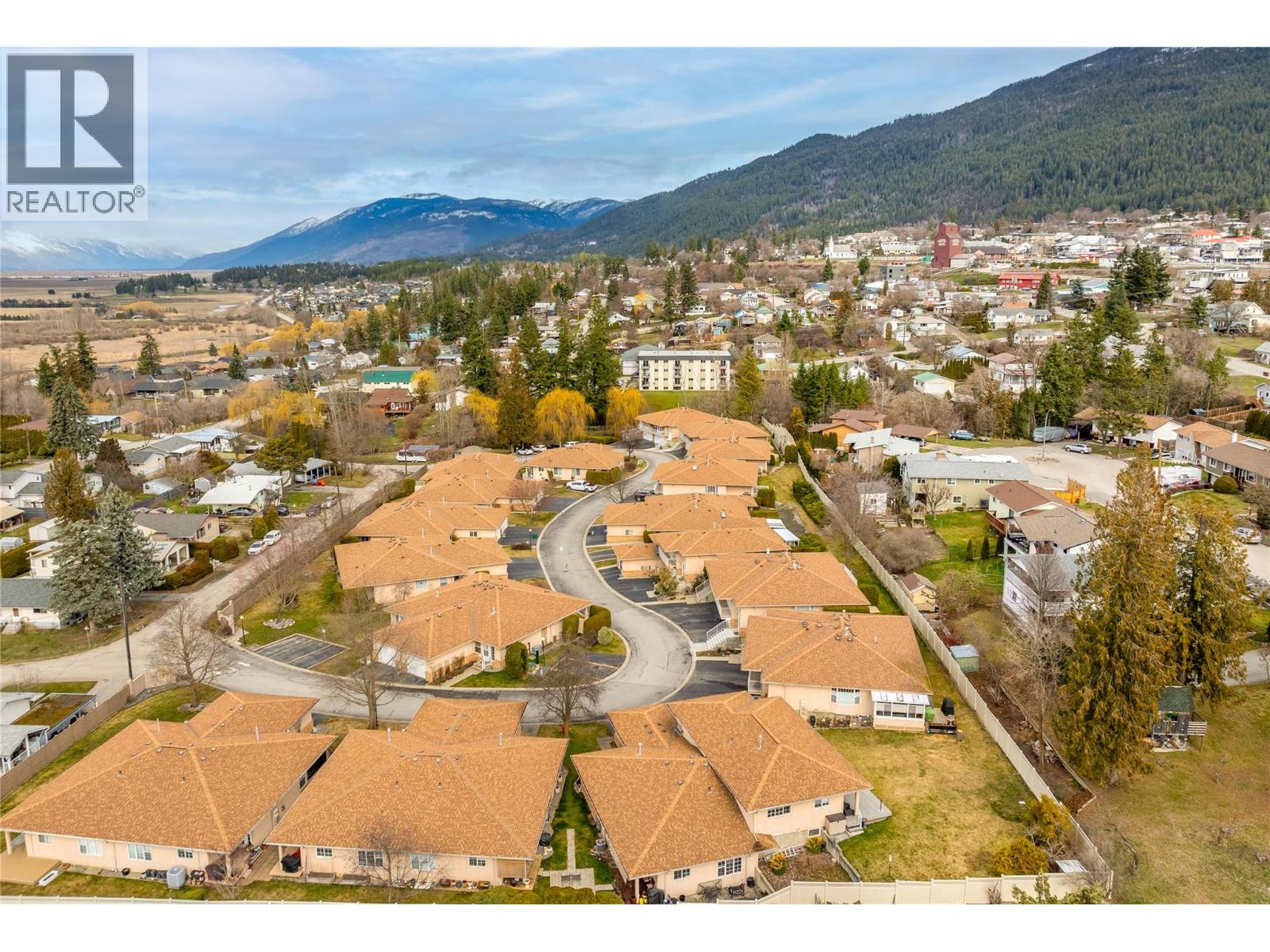 #37 310 6TH AVENUE S - 41