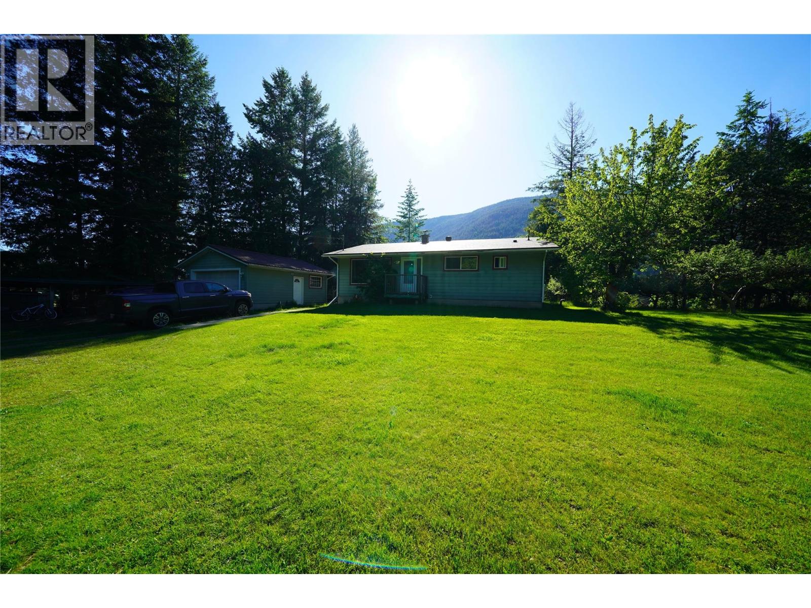1062 Scamp Road, Castlegar