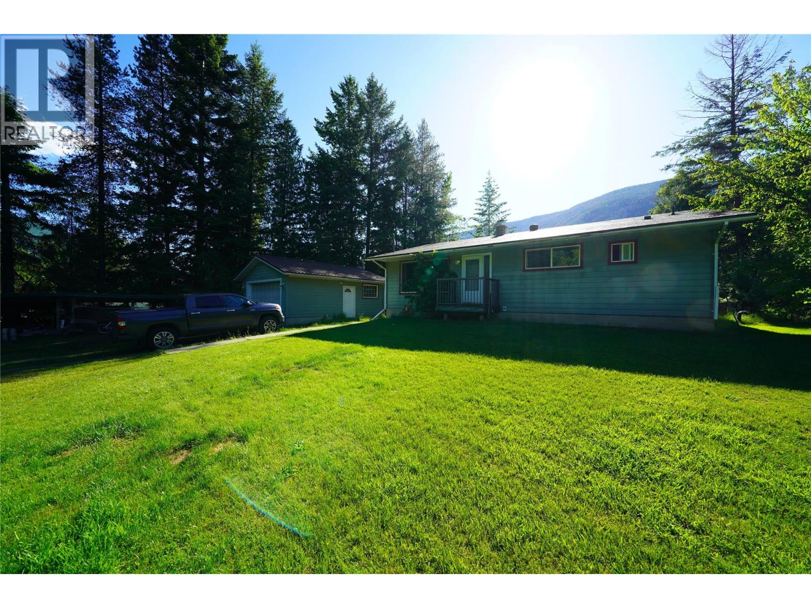 1062 Scamp Road, Castlegar