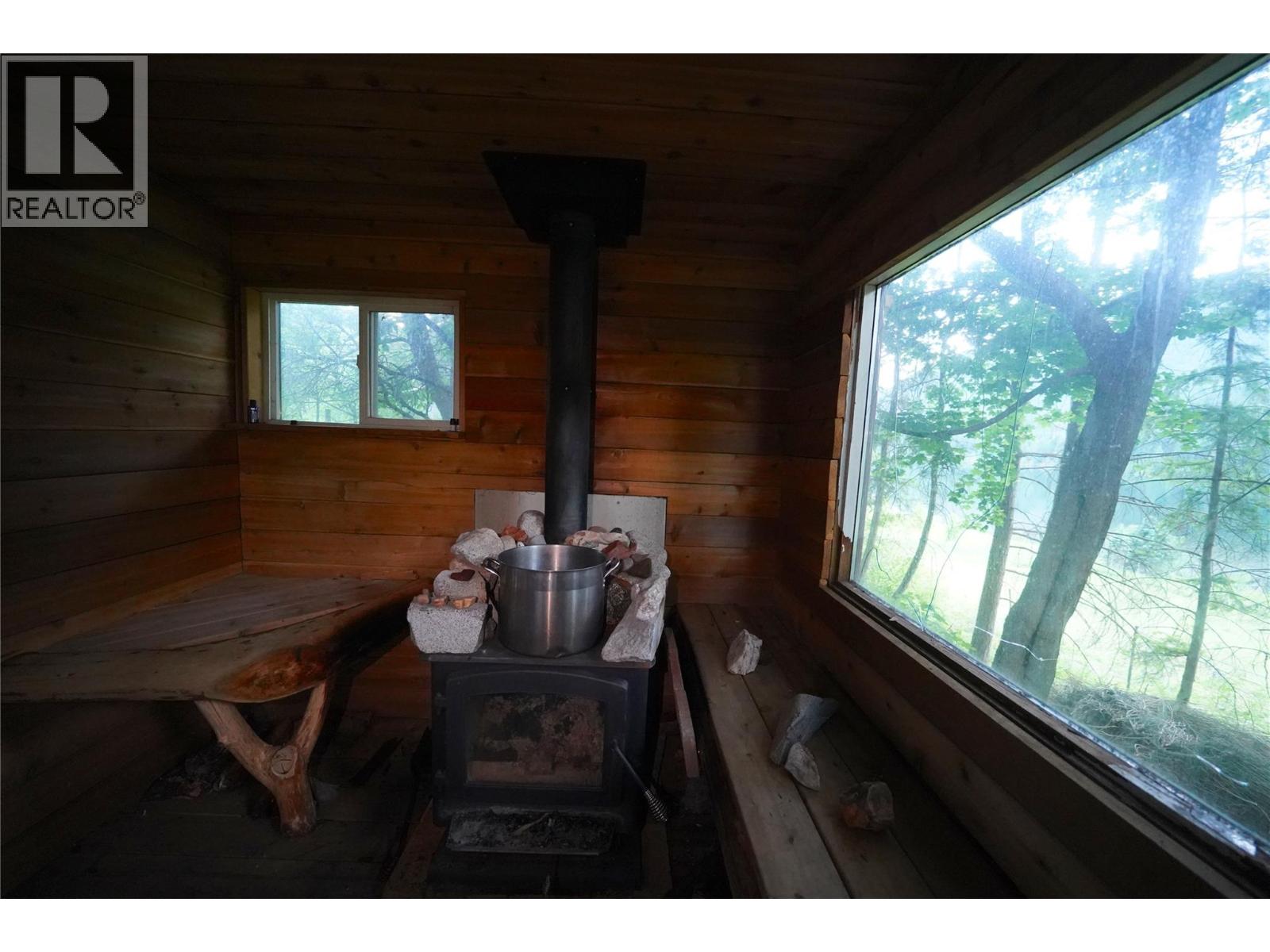 1062 Scamp Road, Castlegar