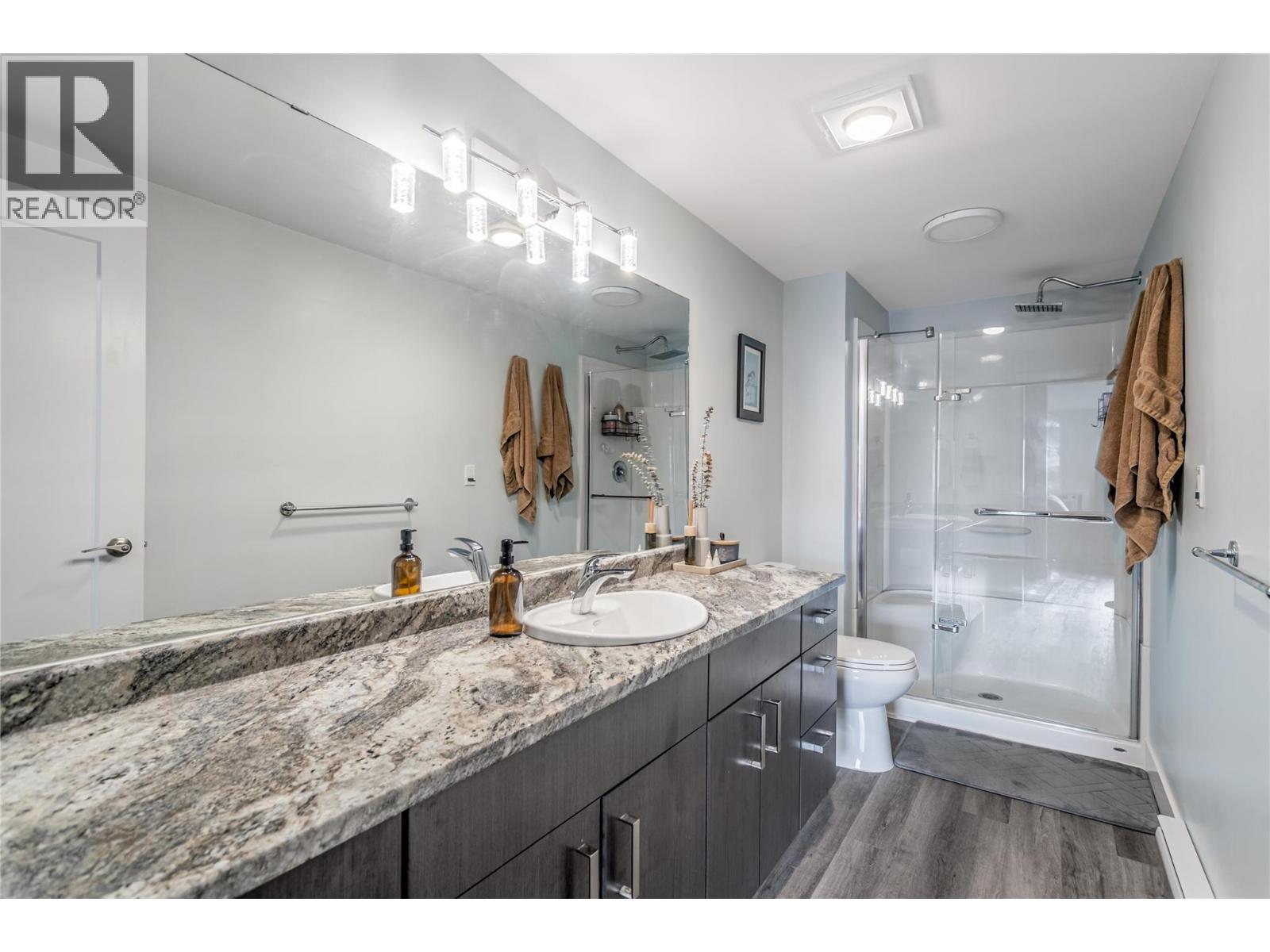 1075 Bernard Avenue Unit# 305, Kelowna