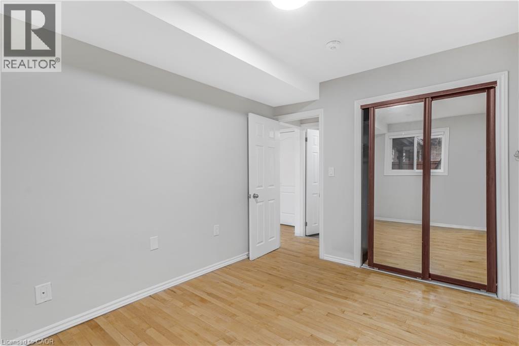 2 ENVOY Boulevard - 22
