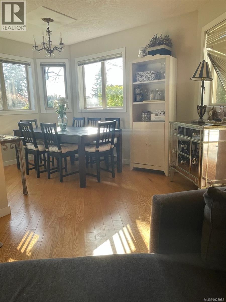 #104 1687 POPLAR AVE - 9