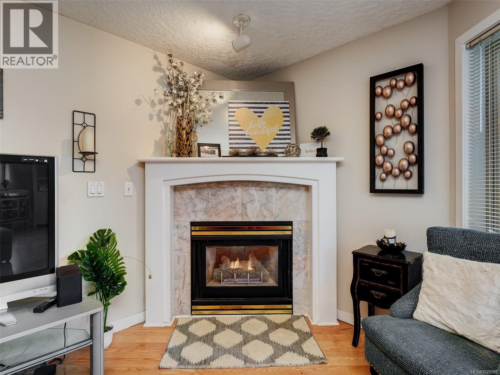 #104 1687 POPLAR AVE - 6