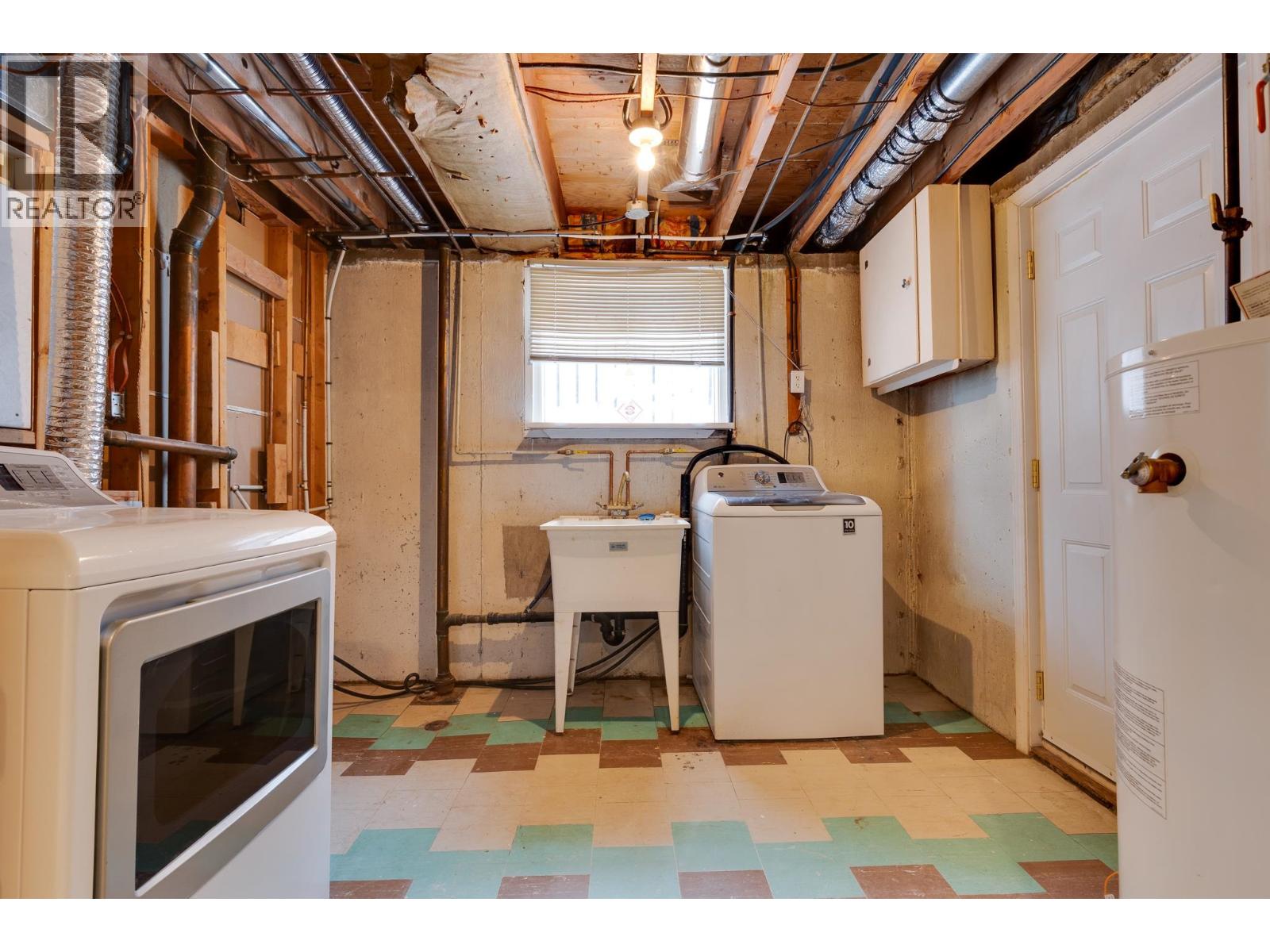 1221 BURDEN STREET, Prince George