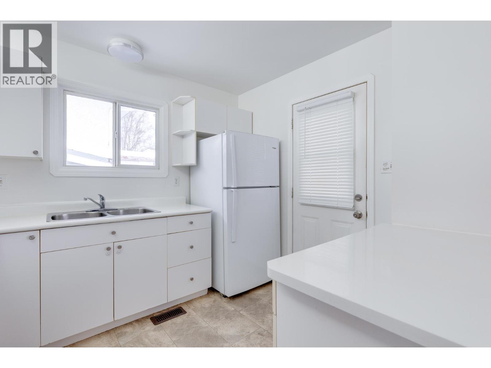 1221 BURDEN STREET, Prince George