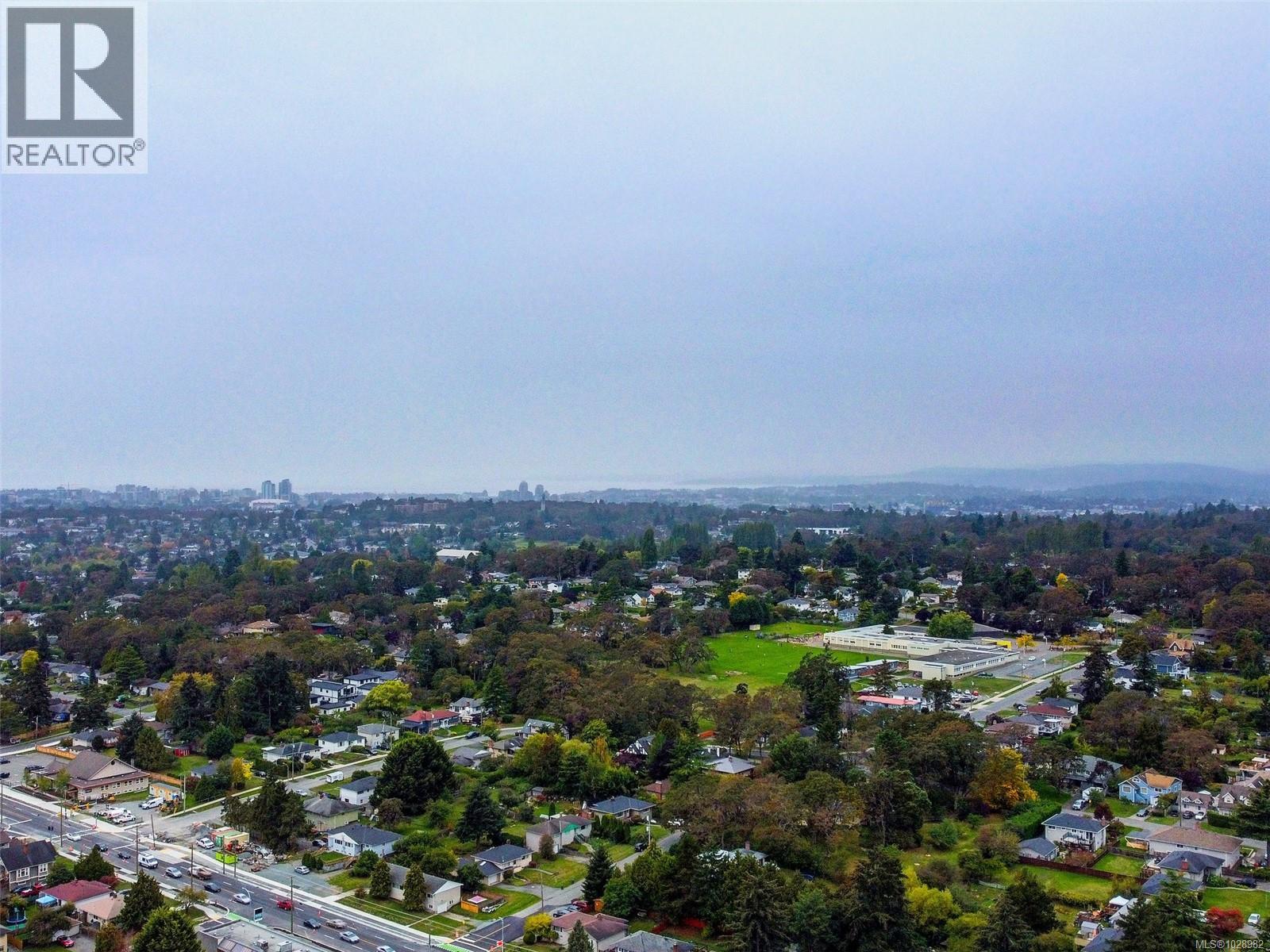 #104 1687 POPLAR AVE - 33