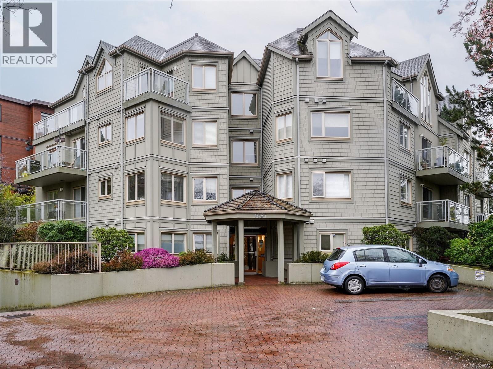 #104 1687 POPLAR AVE - 30