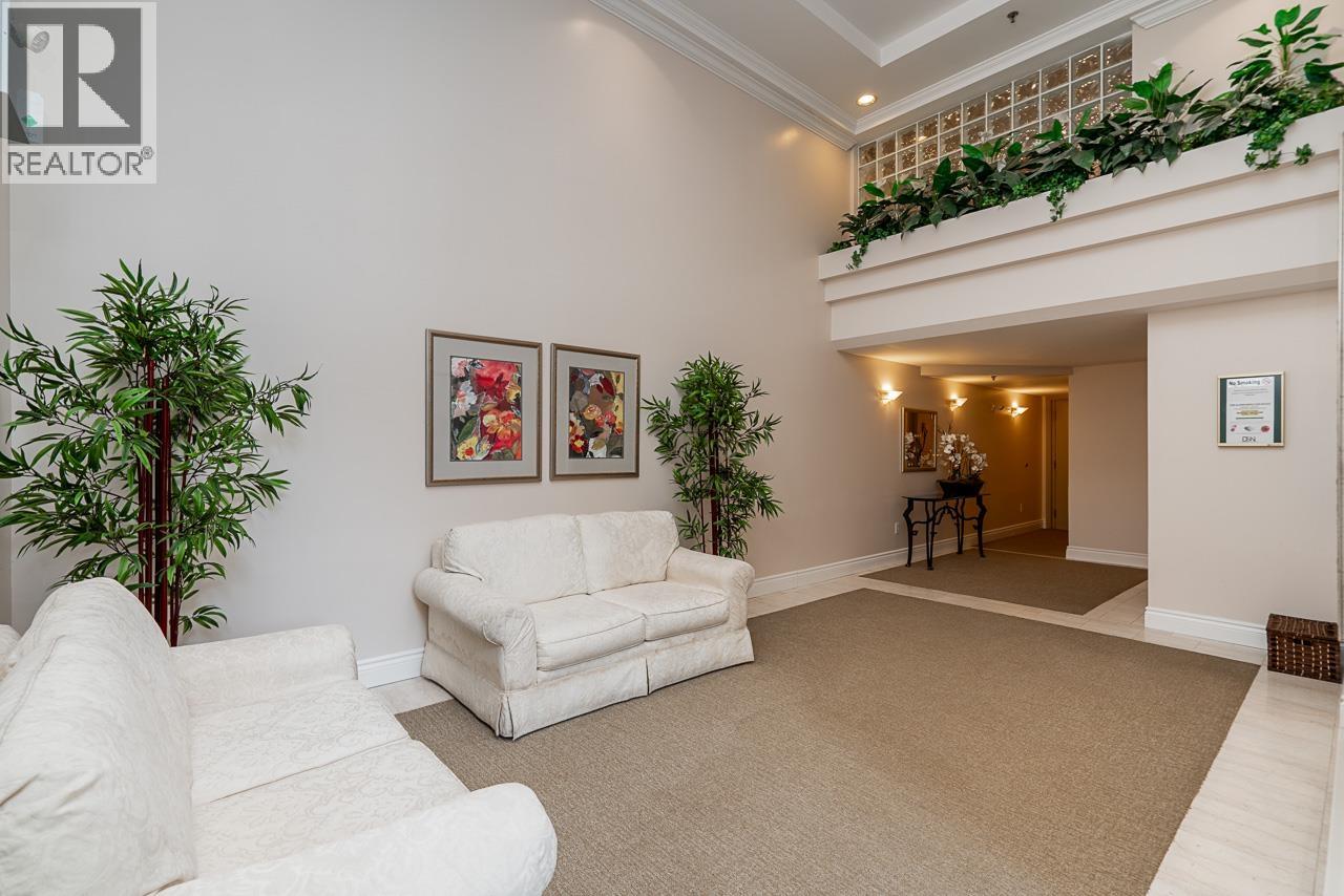 204 1765 MARINE DRIVE, West Vancouver