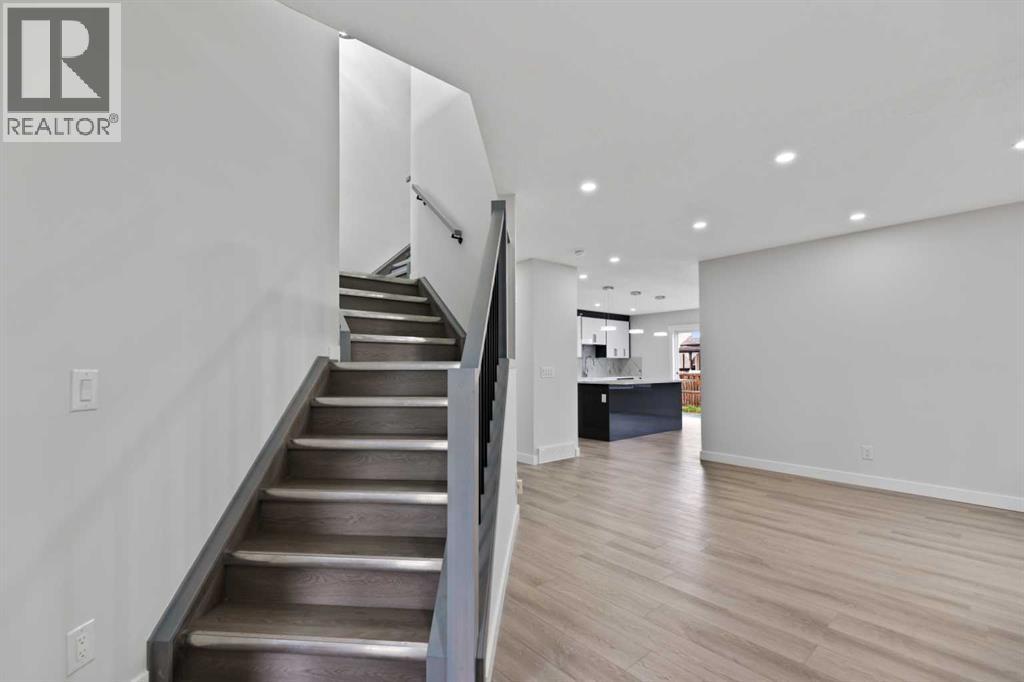 Single Family House for Sale in  Saddlecrest Green NE Saddle Ridge Calgary 