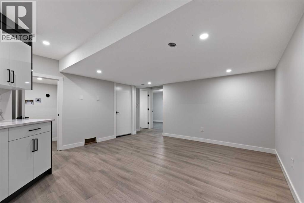 Single Family House for Sale in  Saddlecrest Green NE Saddle Ridge Calgary 