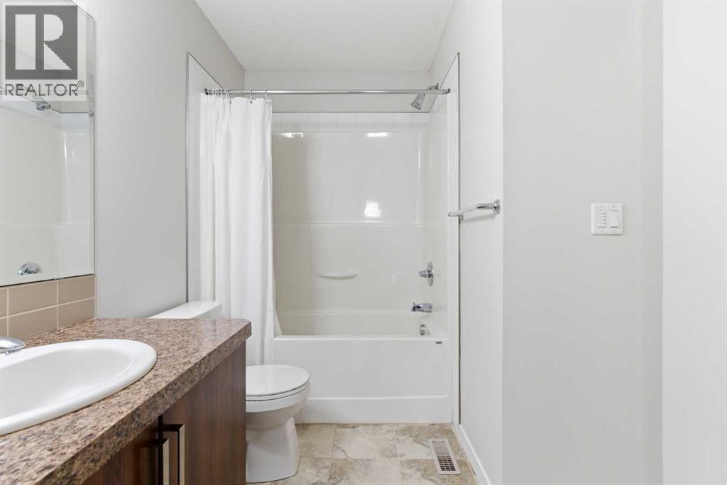 Single Family House for Sale in  McKenzie Towne Close SE McKenzie Towne Calgary 