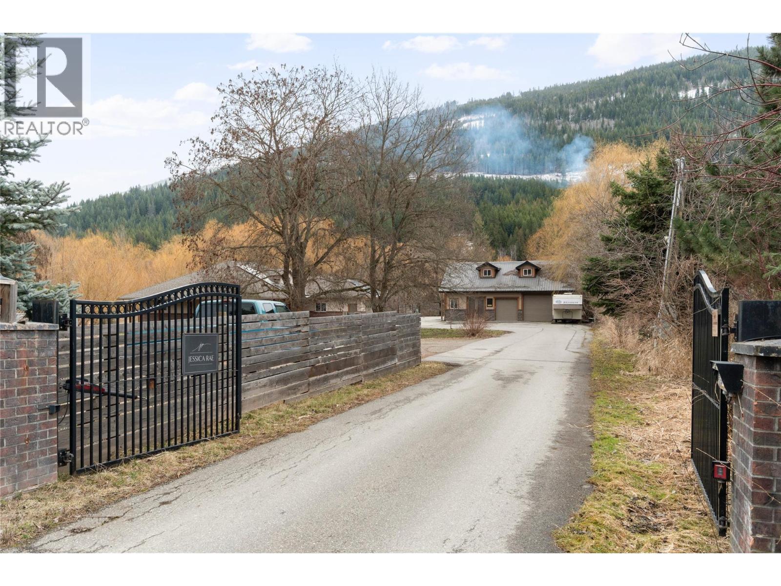 3960 50 Street NE, Salmon Arm