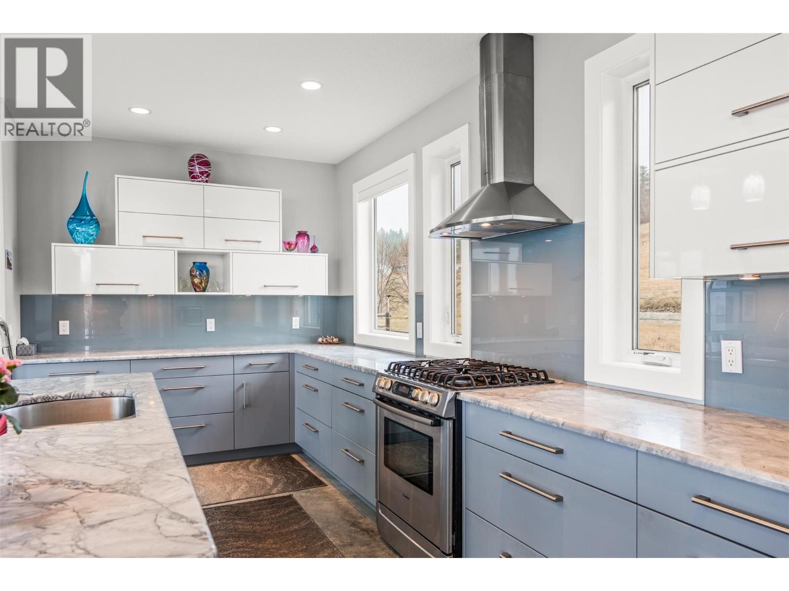 7697 Baker Hogg Road, Vernon