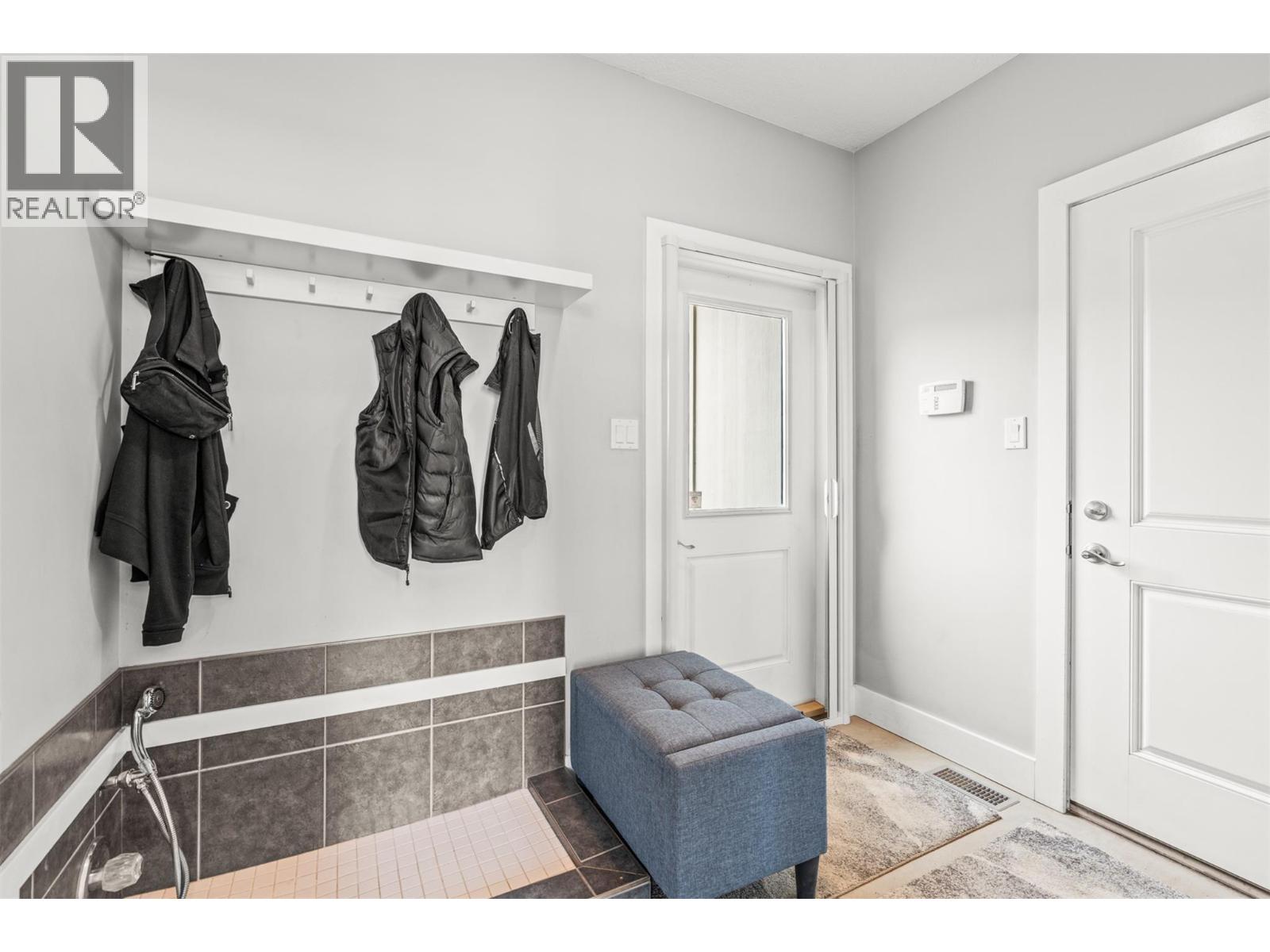 7697 Baker Hogg Road, Vernon