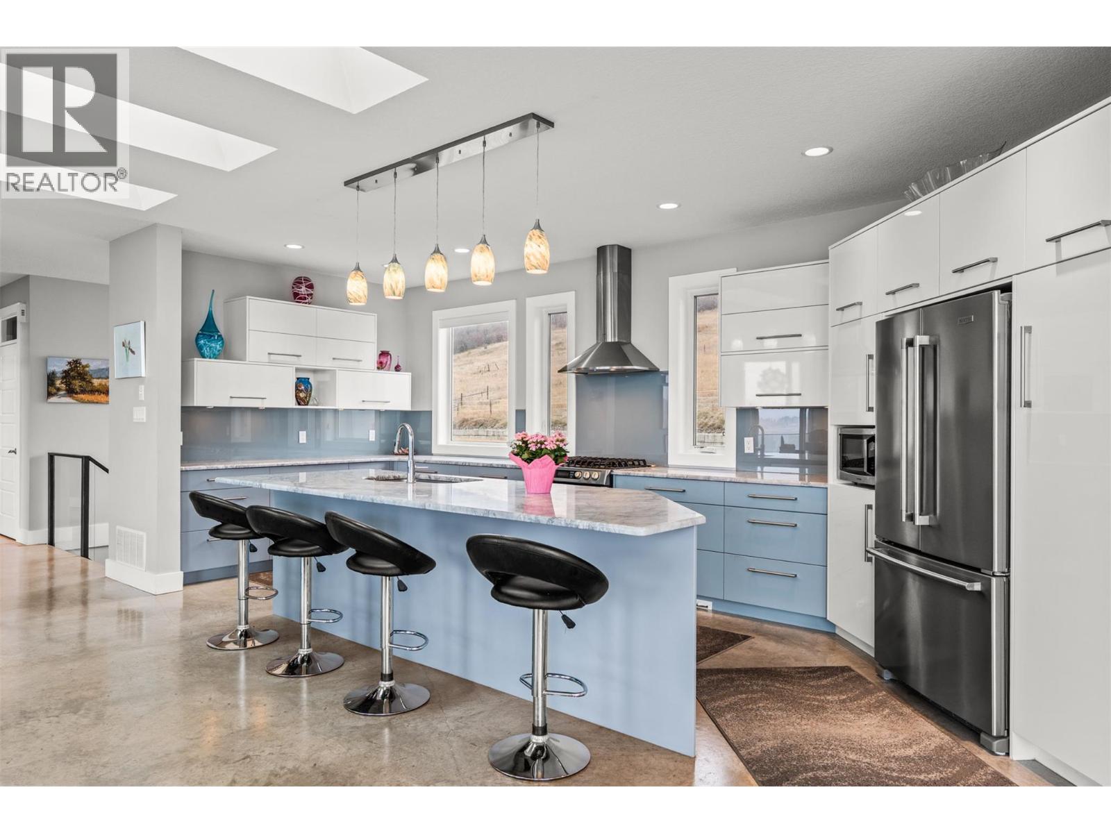 7697 Baker Hogg Road, Vernon