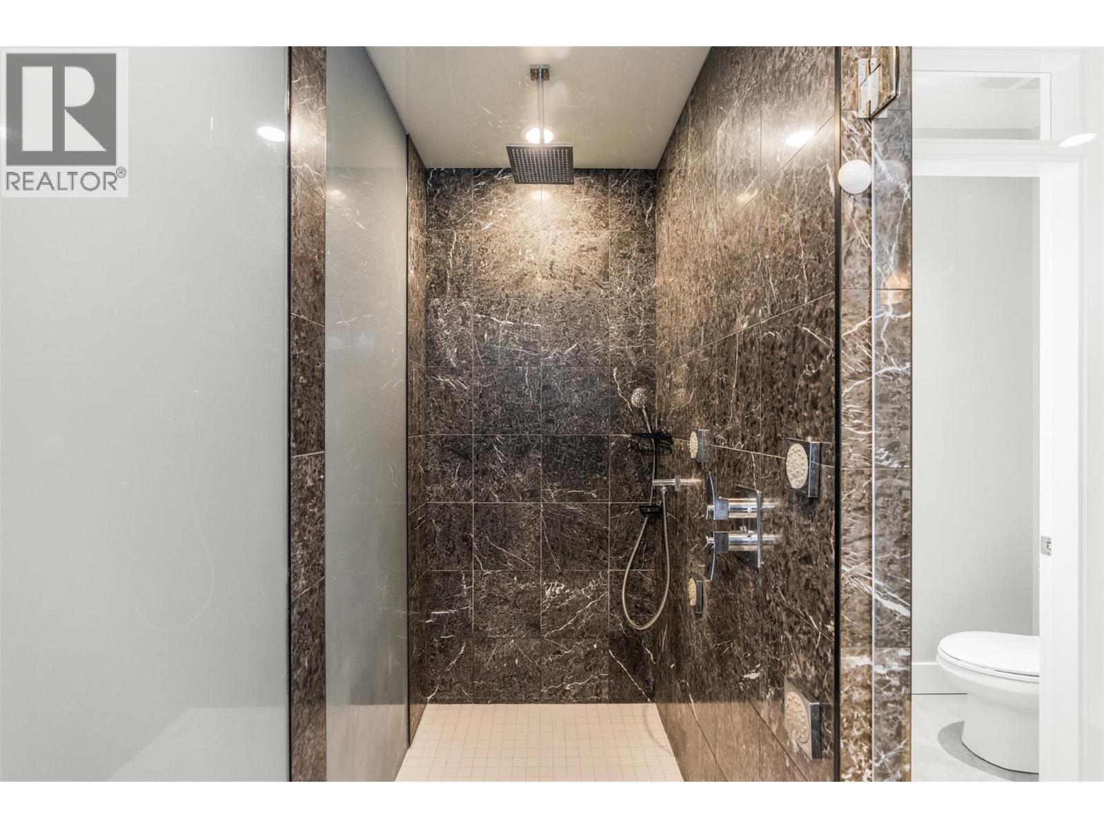 7697 Baker Hogg Road, Vernon