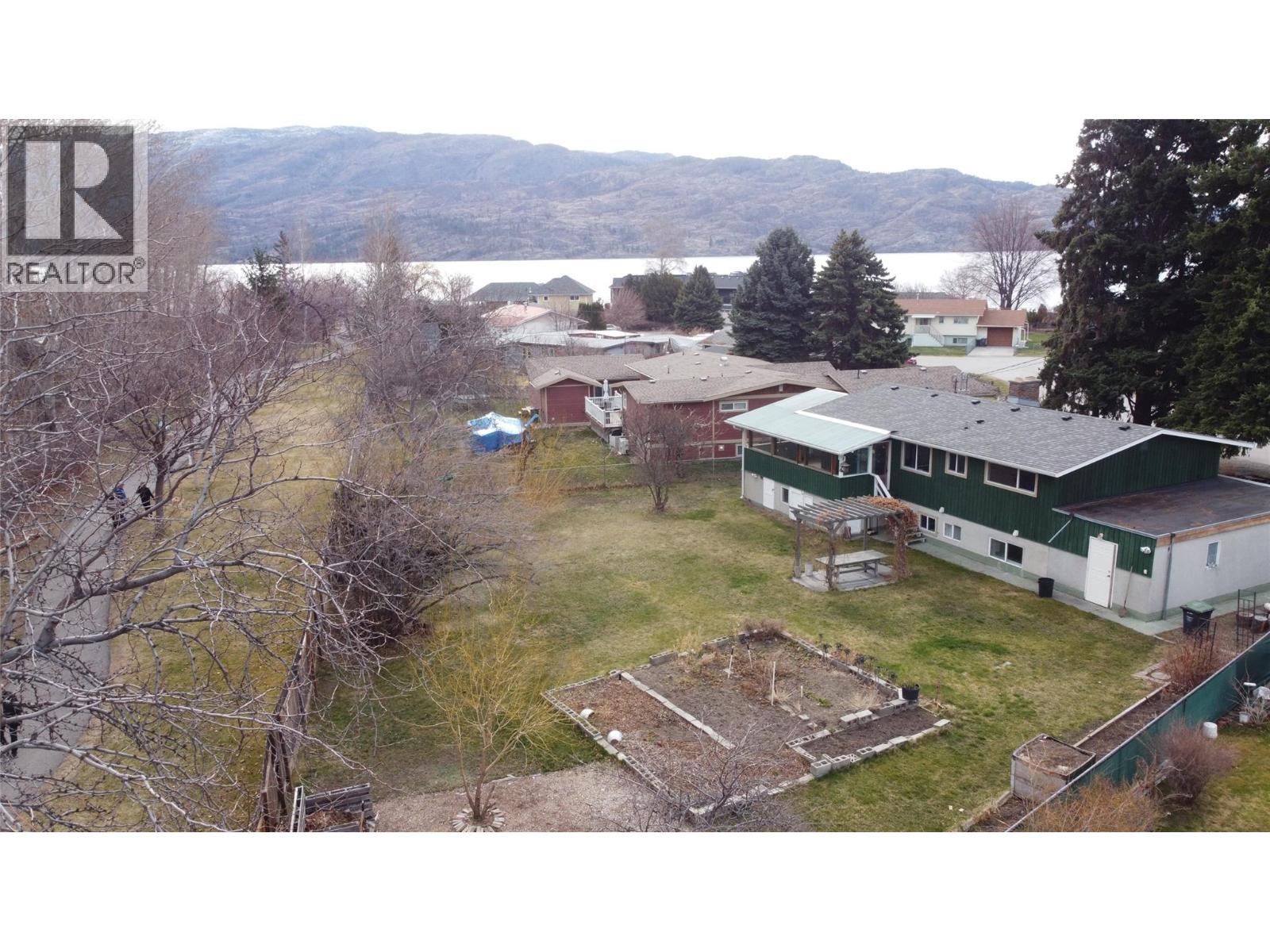 4030 San Clemente Avenue, Peachland
