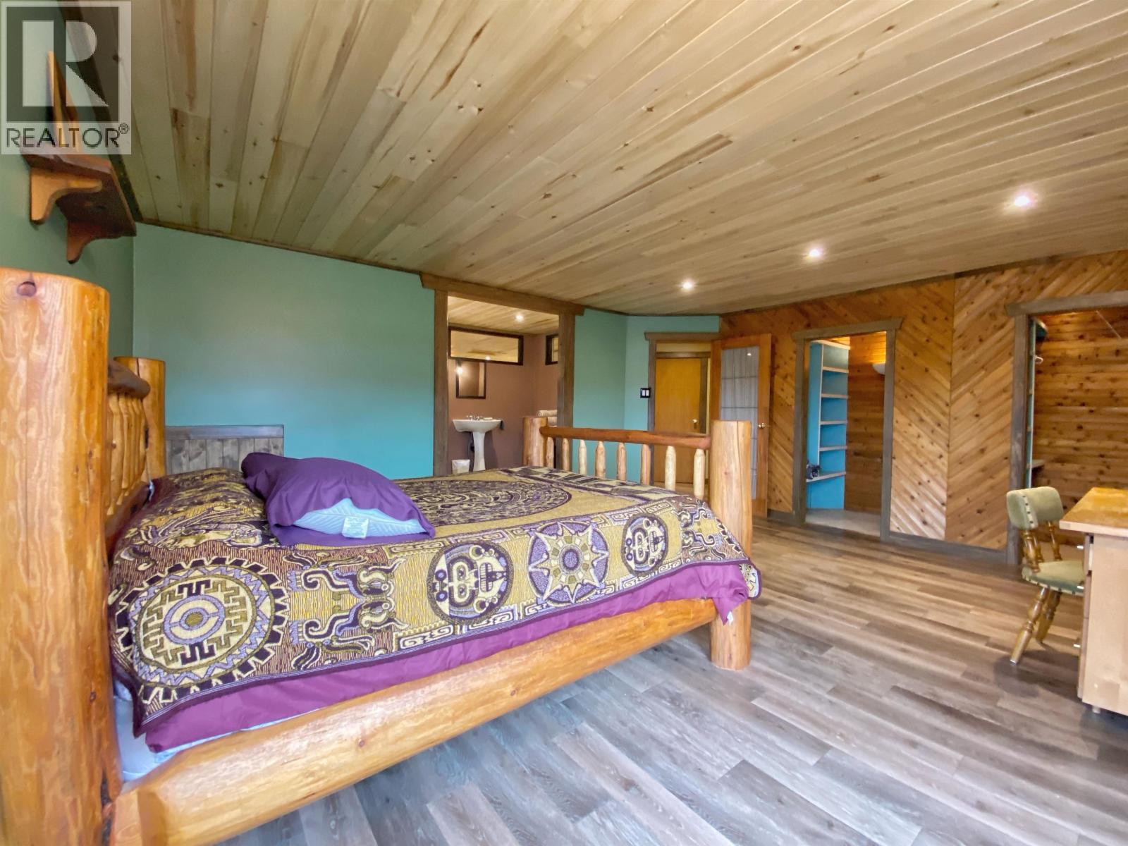 1505 HANKIN Street, Hazelton