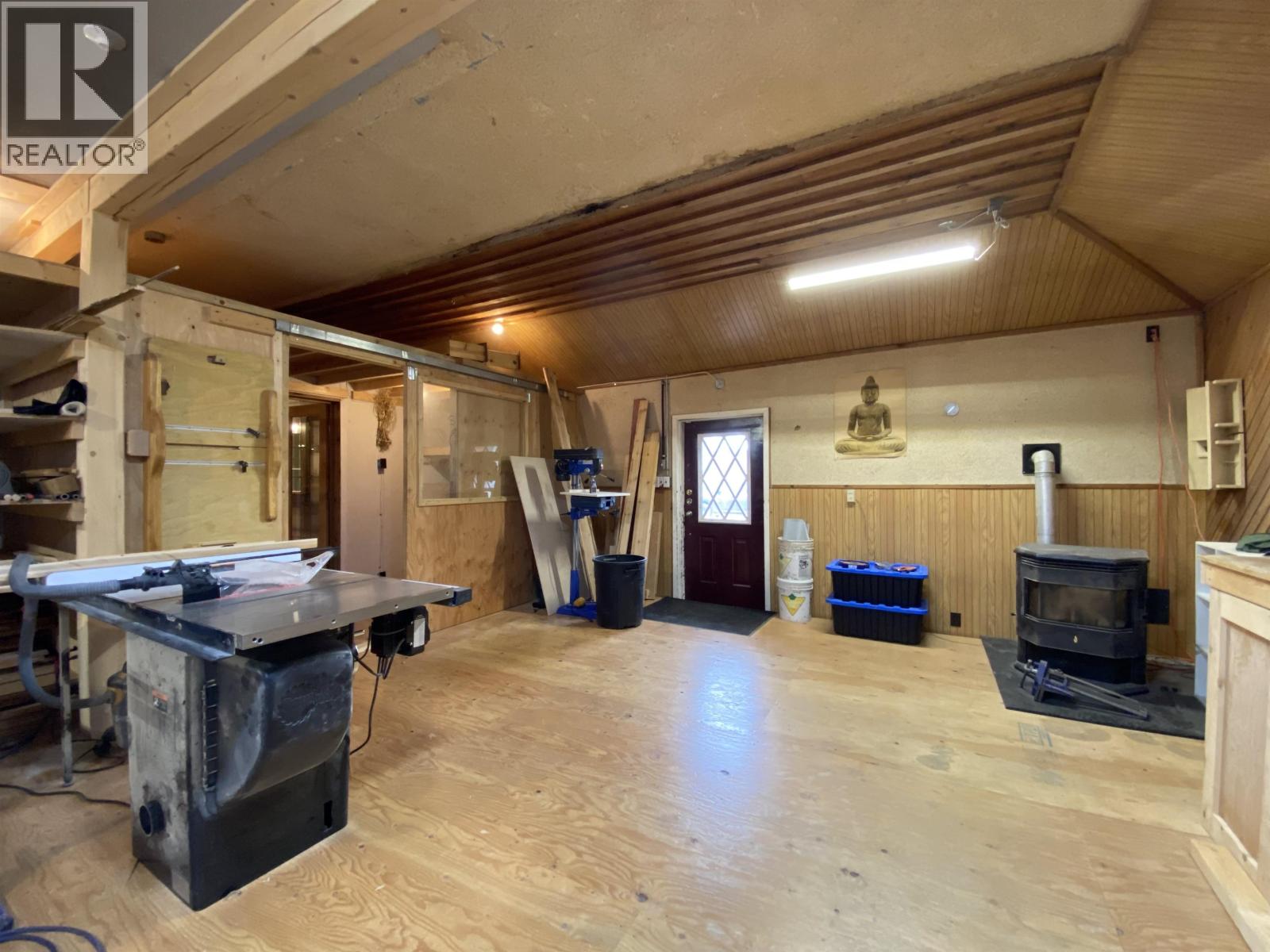 1505 HANKIN Street, Hazelton